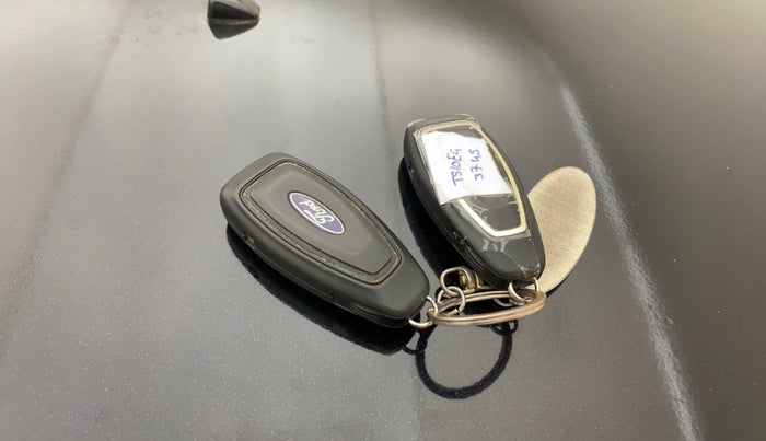 2016 Ford Ecosport TITANIUM 1.5L DIESEL, Diesel, Manual, 1,42,699 km, Key Close Up