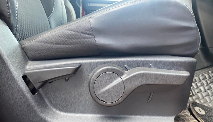 2023 Mahindra Thar LX P 2WD AT HT, Petrol, Automatic, 8,888 km, Driver Side Adjustment Panel