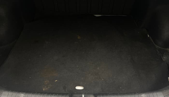 2013 Hyundai Verna FLUIDIC 1.6 VTVT SX, Petrol, Manual, 92,274 km, Boot Inside