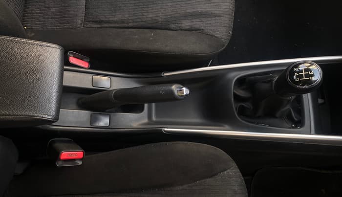 2016 Maruti Baleno DELTA PETROL 1.2, Petrol, Manual, 52,301 km, Gear Lever
