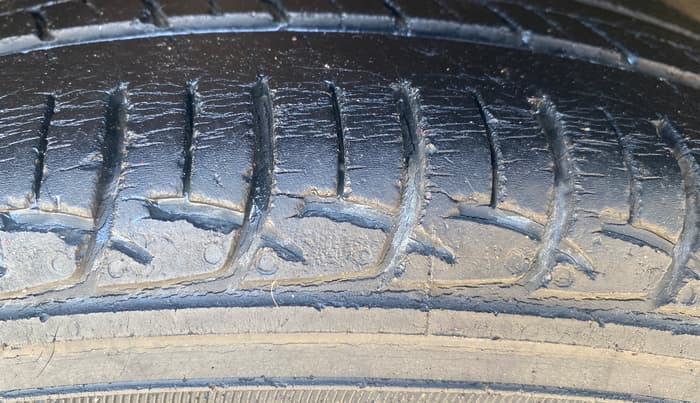 2016 Maruti Baleno DELTA PETROL 1.2, Petrol, Manual, 52,301 km, Right Rear Tyre Tread