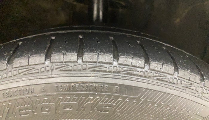 2014 Toyota Etios G, Petrol, Manual, 75,687 km, Right Front Tyre Tread