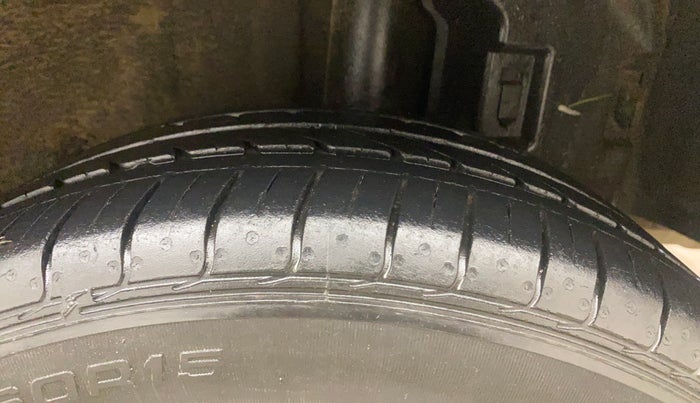 2014 Toyota Etios G, Petrol, Manual, 75,687 km, Left Rear Tyre Tread