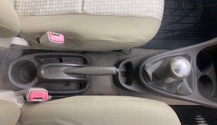 2014 Toyota Etios G, Petrol, Manual, 75,687 km, Gear Lever