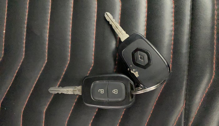 2022 Renault Kiger RXL MT, Petrol, Manual, 31,824 km, Key Close Up