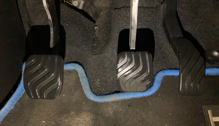 2022 Renault Kiger RXL MT, Petrol, Manual, 31,824 km, Pedals