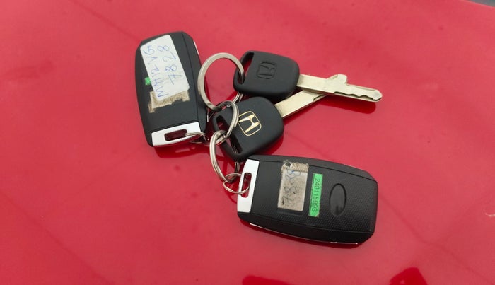 2014 Honda Brio EX MT, Petrol, Manual, 65,749 km, Key Close Up