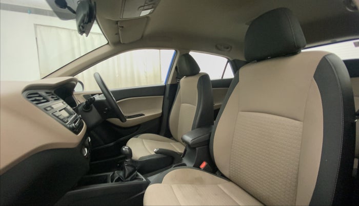 2017 Hyundai Elite i20 SPORTZ 1.2, Petrol, Manual, 22,430 km, Right Side Front Door Cabin