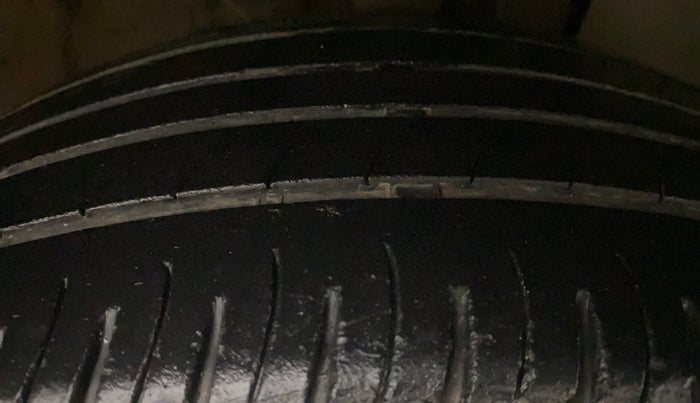 2020 Hyundai VENUE SX 1.0 (O) TURBO IMT DUAL TONE, Petrol, Manual, 36,989 km, Right Front Tyre Tread