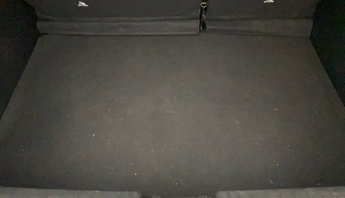 2020 Hyundai VENUE SX 1.0 (O) TURBO IMT DUAL TONE, Petrol, Manual, 36,989 km, Boot Inside