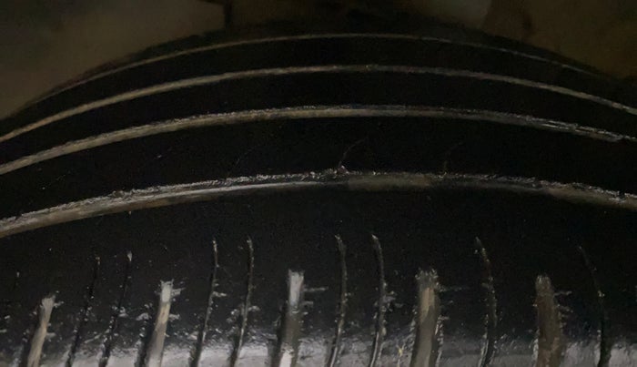 2020 Hyundai VENUE SX 1.0 (O) TURBO IMT DUAL TONE, Petrol, Manual, 36,989 km, Left Front Tyre Tread