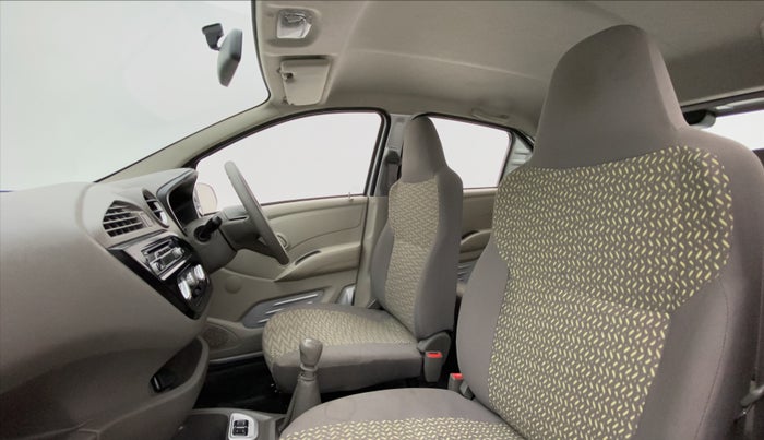 2017 Datsun Redi Go T (O), Petrol, Manual, 18,354 km, Right Side Front Door Cabin