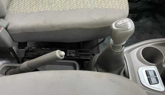 2017 Datsun Redi Go T (O), Petrol, Manual, 18,354 km, Gear Lever