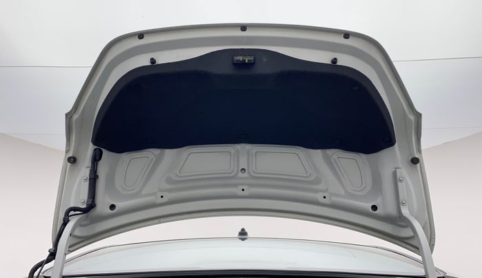 2015 Hyundai Verna FLUIDIC 4S 1.6 VTVT S, Petrol, Manual, 26,691 km, Boot Door Open