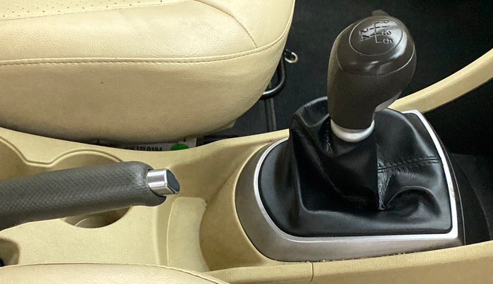 2015 Hyundai Verna FLUIDIC 4S 1.6 VTVT S, Petrol, Manual, 26,691 km, Gear Lever