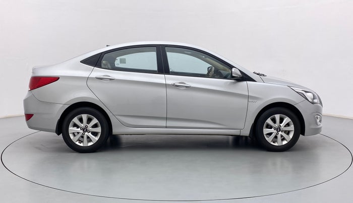2015 Hyundai Verna FLUIDIC 4S 1.6 VTVT S, Petrol, Manual, 26,691 km, Right Side View