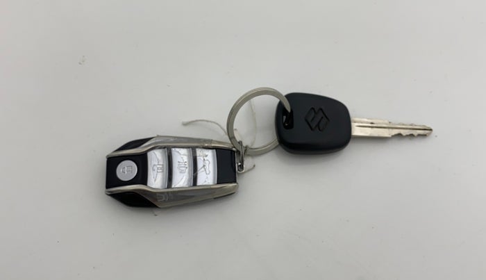 2023 Maruti Alto LXI O, Petrol, Manual, 12,896 km, Key Close Up