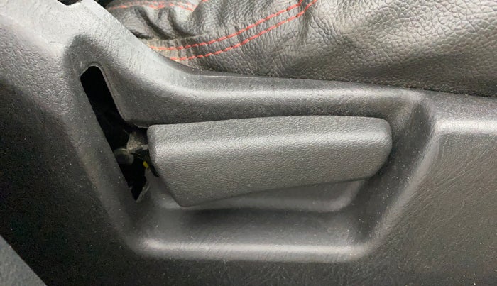 2023 Maruti Alto LXI O, Petrol, Manual, 12,896 km, Driver Side Adjustment Panel