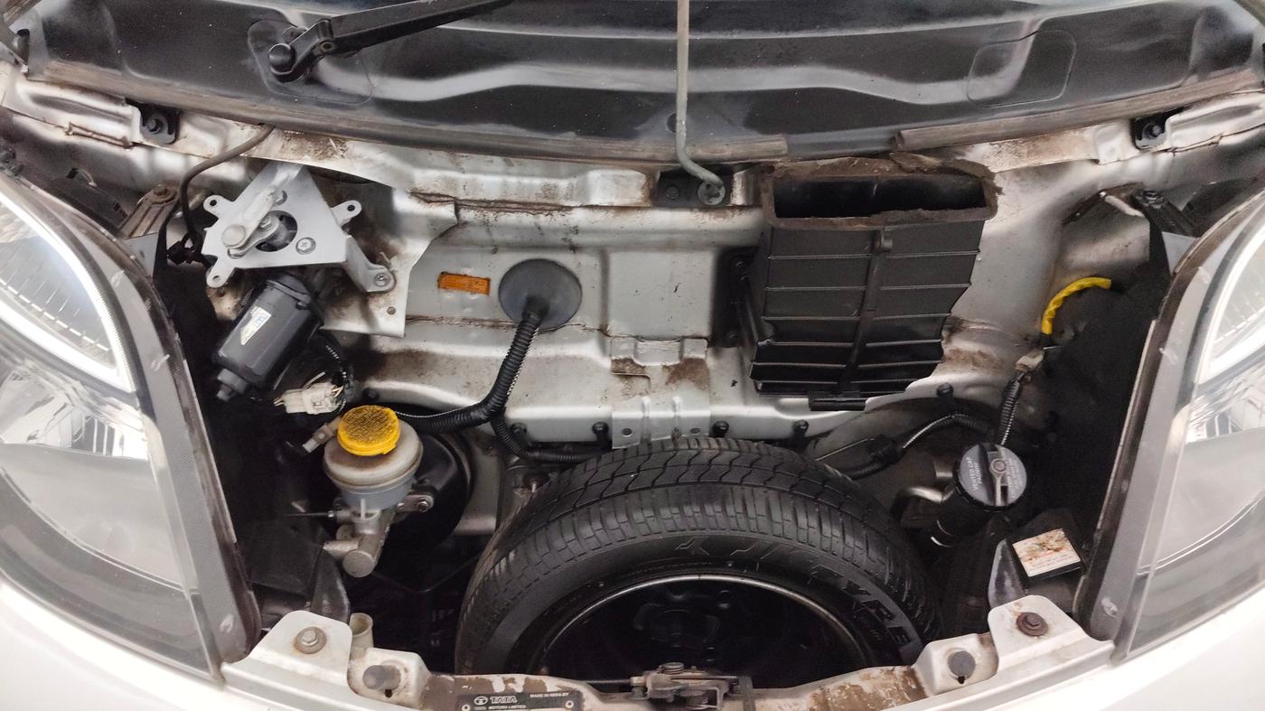 2015 Tata Nano TWIST XM, Petrol, Manual, 36,351 km, Engine View