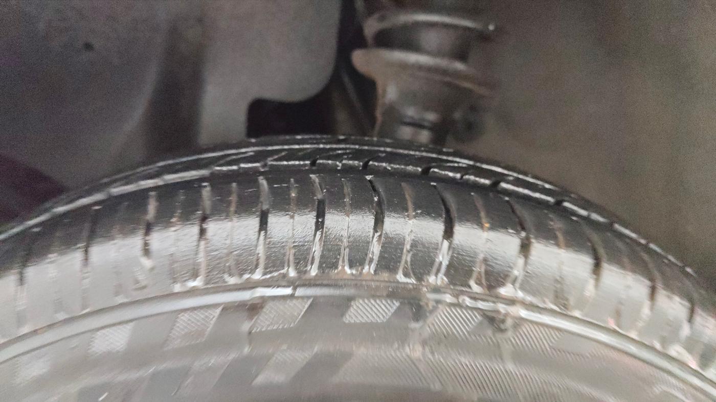 2015 Tata Nano TWIST XM, Petrol, Manual, 36,351 km, Left Front Tyre Tread