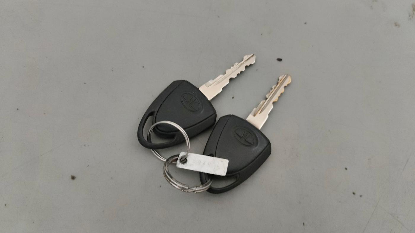 2015 Tata Nano TWIST XM, Petrol, Manual, 36,351 km, Key Close Up
