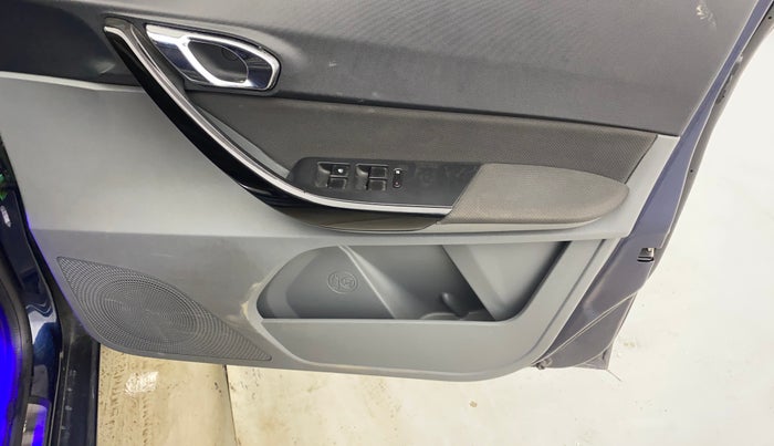 2018 Tata TIGOR XZA PETROL, Petrol, Automatic, 20,651 km, Driver Side Door Panels Control
