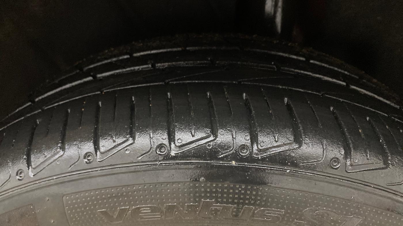 2023 Volkswagen TIGUAN ELEGANCE 2.0 TSI DSG, Petrol, Automatic, 28,207 km, Left Rear Tyre Tread