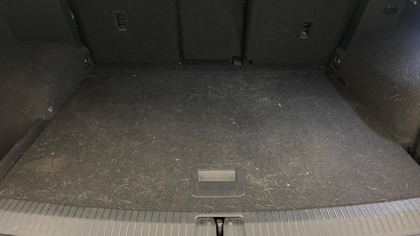 2023 Volkswagen TIGUAN ELEGANCE 2.0 TSI DSG, Petrol, Automatic, 28,207 km, Boot Inside