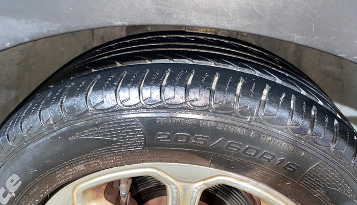 2019 Ford Ecosport TITANIUM + 1.5L DIESEL, Diesel, Manual, 42,763 km, Left Front Tyre Tread