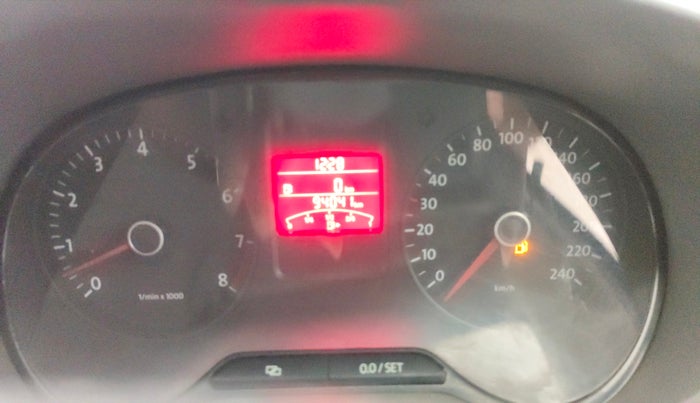 2013 Volkswagen Vento COMFORTLINE 1.6, Petrol, Manual, 94,040 km, Odometer Image