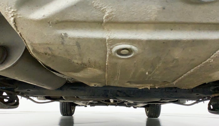 2016 Volkswagen Vento HIGHLINE TDI AT, Diesel, Automatic, 81,656 km, Rear Underbody