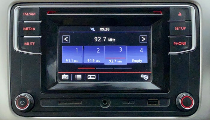 2016 Volkswagen Vento HIGHLINE TDI AT, Diesel, Automatic, 81,656 km, Infotainment System