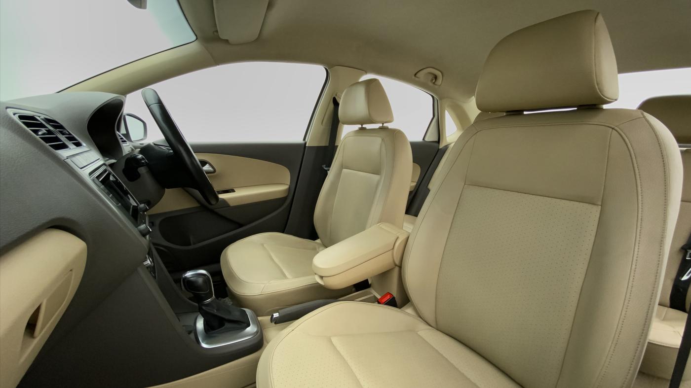 2016 Volkswagen Vento HIGHLINE TDI AT, Diesel, Automatic, 81,656 km, Right Side Front Door Cabin