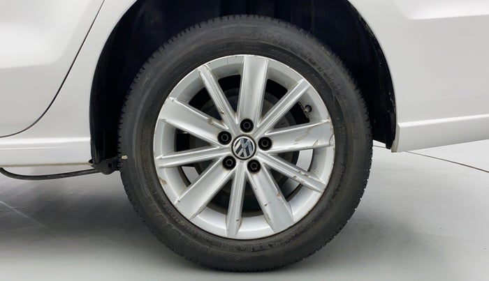 2016 Volkswagen Vento HIGHLINE TDI AT, Diesel, Automatic, 81,656 km, Left Rear Wheel