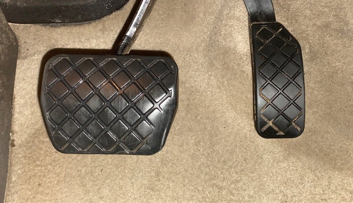 2016 Volkswagen Vento HIGHLINE TDI AT, Diesel, Automatic, 81,656 km, Pedals