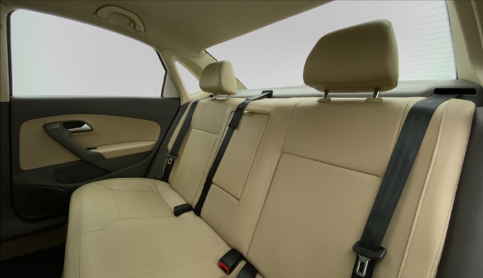 2016 Volkswagen Vento HIGHLINE TDI AT, Diesel, Automatic, 81,656 km, Right Side Rear Door Cabin