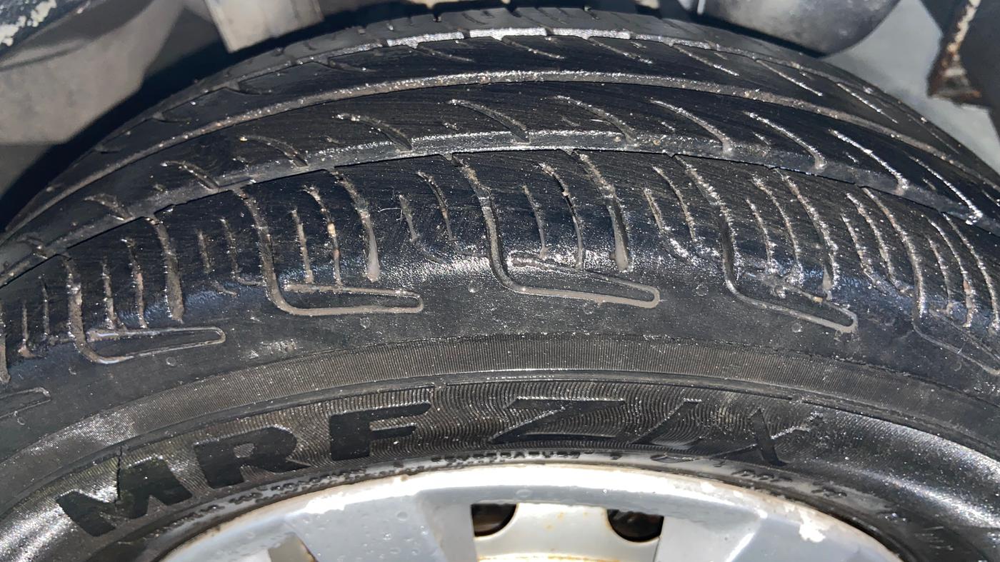 2016 Hyundai Eon ERA +, Petrol, Manual, 78,724 km, Left Rear Tyre Tread