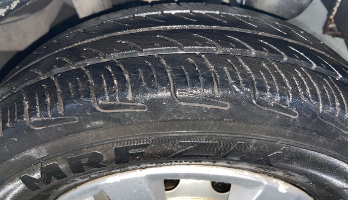 2016 Hyundai Eon ERA +, Petrol, Manual, 78,700 km, Left Rear Tyre Tread