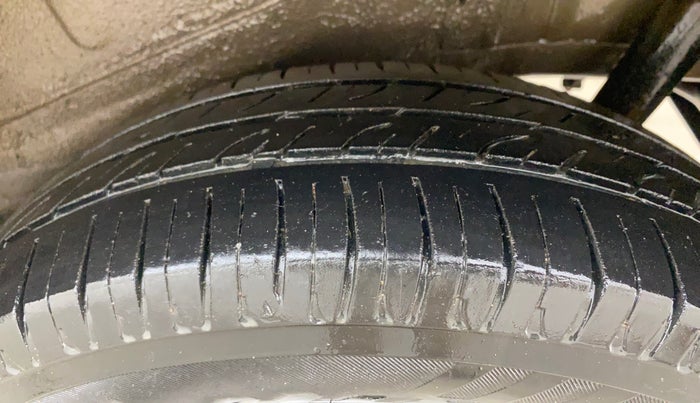 2017 Maruti Wagon R 1.0 VXI (O) AMT, Petrol, Automatic, 92,824 km, Left Rear Tyre Tread