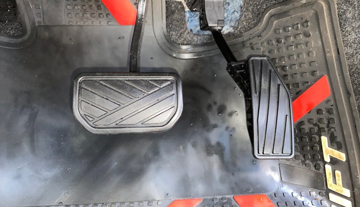 2023 Maruti Swift ZXI AMT, Petrol, Automatic, 22,855 km, Pedals