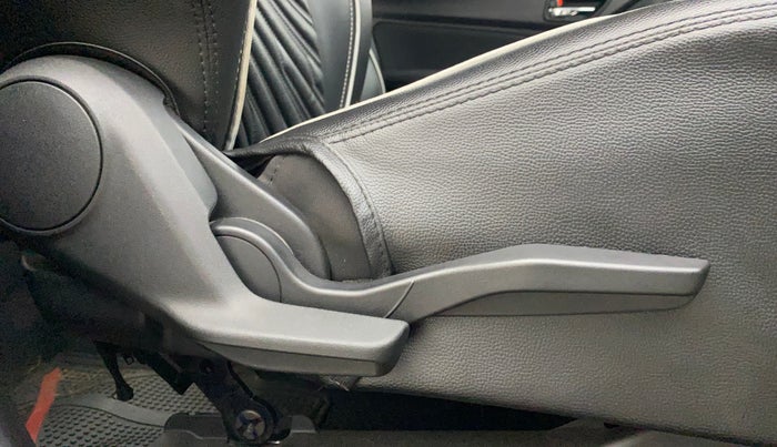 2023 Maruti Swift ZXI AMT, Petrol, Automatic, 22,855 km, Driver Side Adjustment Panel