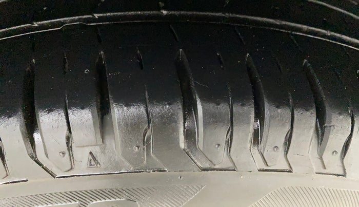 2023 Maruti Swift ZXI AMT, Petrol, Automatic, 22,855 km, Left Rear Tyre Tread