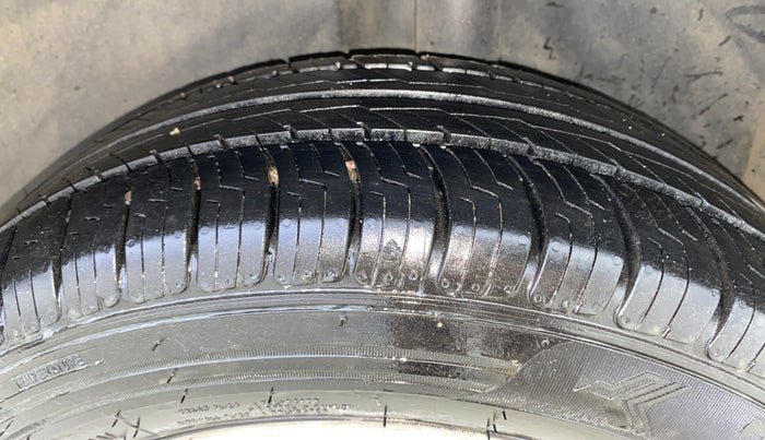 2016 Volkswagen Ameo HIGHLINE1.2L, Petrol, Manual, 55,607 km, Left Rear Tyre Tread