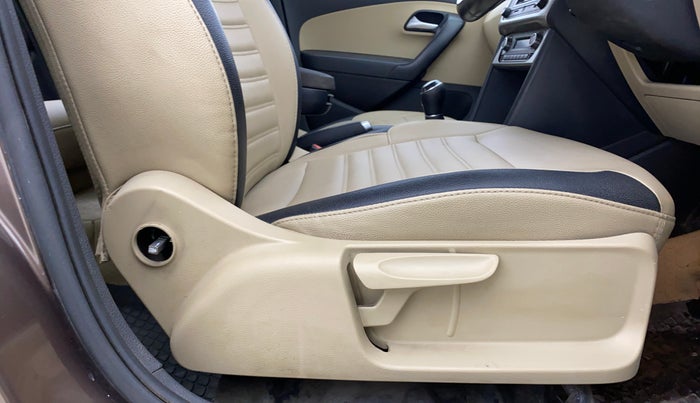 2016 Volkswagen Ameo HIGHLINE1.2L, Petrol, Manual, 55,607 km, Driver Side Adjustment Panel