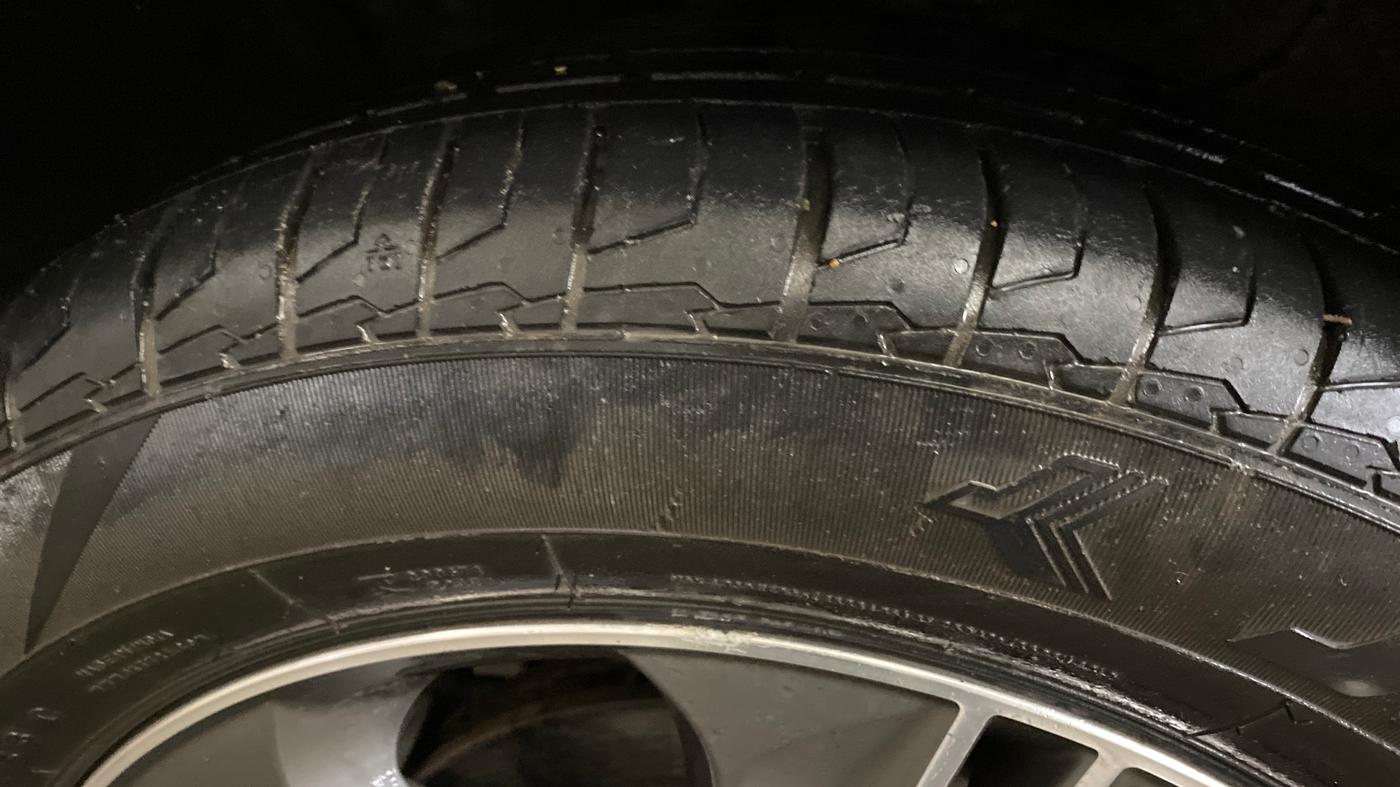 2016 Hyundai Creta SX PLUS AT 1.6 PETROL, Petrol, Automatic, 72,271 km, Left Front Tyre Tread