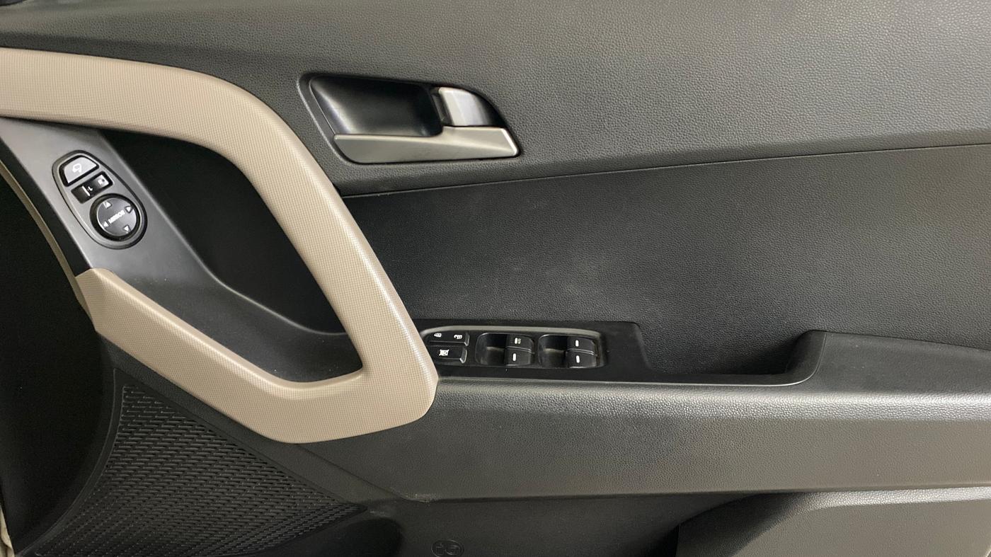 2016 Hyundai Creta SX PLUS AT 1.6 PETROL, Petrol, Automatic, 72,271 km, Driver Side Door Panels Control
