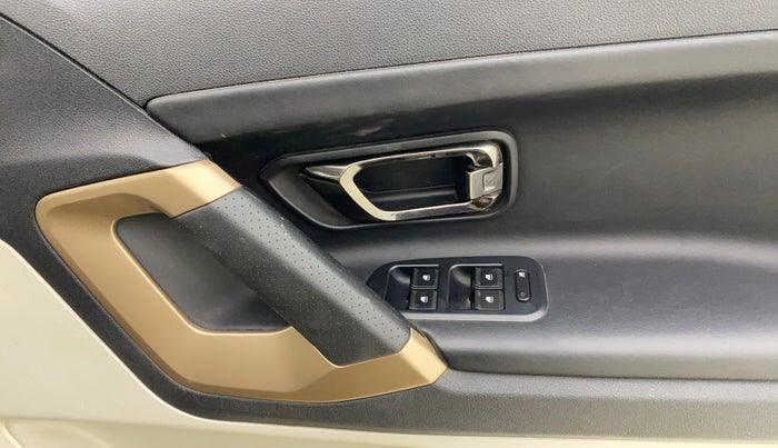 2022 Tata Harrier XZA PLUS 2.0L, Diesel, Automatic, 69,968 km, Driver Side Door Panels Control