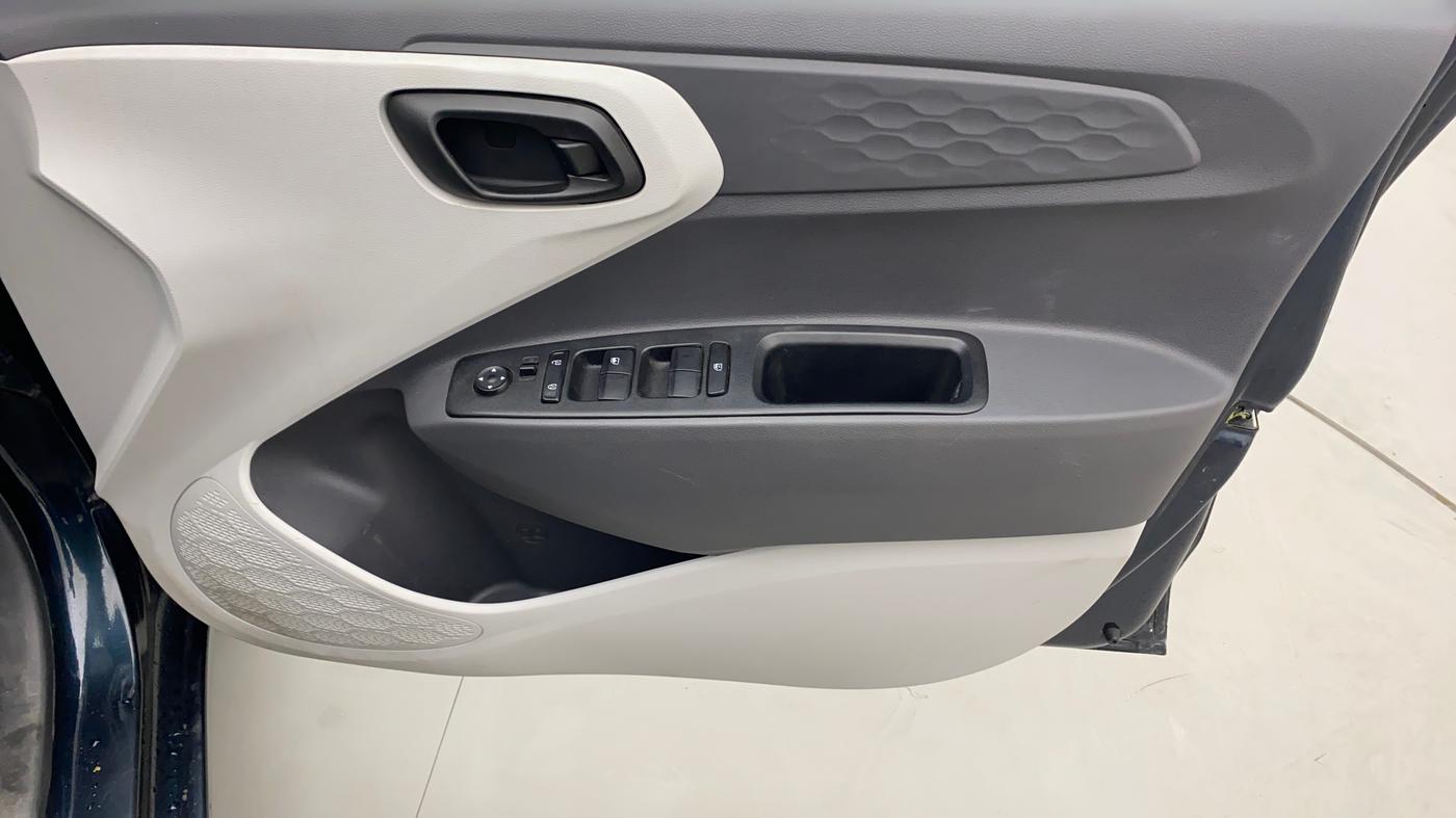 2022 Hyundai GRAND I10 NIOS MAGNA 1.2 KAPPA VTVT, Petrol, Manual, 13,143 km, Driver Side Door Panels Control