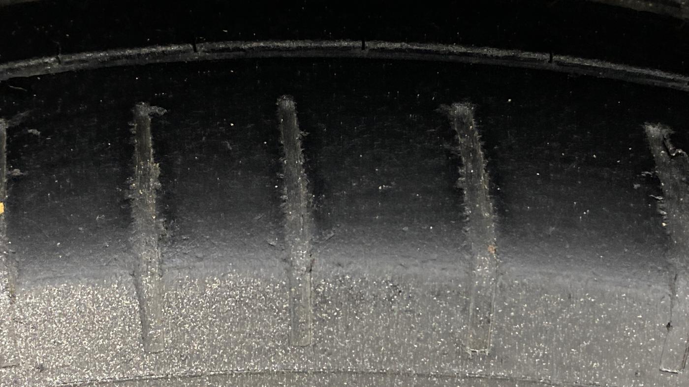 2019 Maruti Ciaz ALPHA  AT 1.5 SHVS PETROL, Petrol, Automatic, 66,671 km, Left Front Tyre Tread