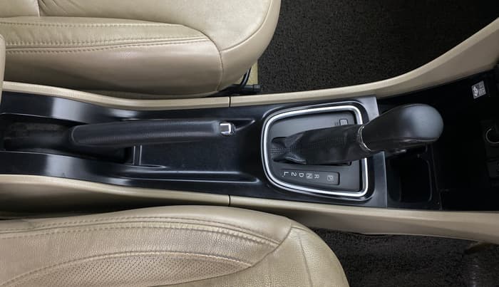 2019 Maruti Ciaz ALPHA  AT 1.5 SHVS PETROL, Petrol, Automatic, 66,671 km, Gear Lever